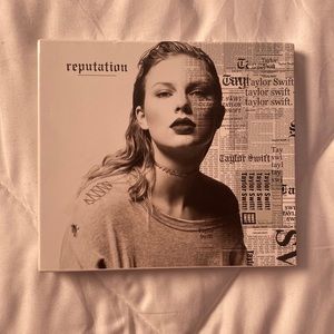 taylor swift reputation cd with poster